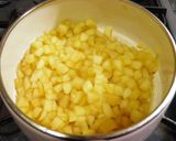 A picture of step 6 of Small Apple and Sweetened Sweet Potato Tarts.