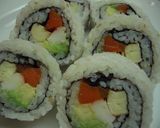 A picture of step 8 of Japanese-Western Fusion Fat California Rolls with Kombu Seaweed.