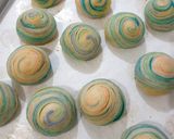 Foto langkah ke 6 dari resep Thousand Layer Mooncake.