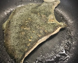 Foto del paso 3 de la receta: Lomos de rodaballo a la plancha con alcachofas al godello y arroz con semillas