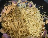 Foto del paso 8 de la receta: Tallarín saltado criollo de pollo