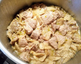 Foto del paso 4 de la receta: Carne de cerdo en salsa con setas
