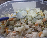 Foto del paso 1 de la receta: Ensaladilla marinera en barquitas