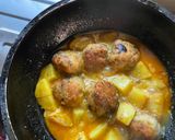A picture of step 8 of Katla Kofta curry.