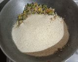 वेजिटेबल उपमा (vegetable upma recipe in marathi) रेसिपी स्टेप 4 फोटो