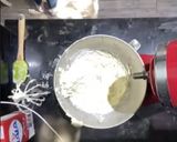 A picture of step 5 of Decorated Vanilla Cupcakes.