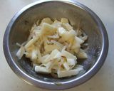 A picture of step 2 of For Doll's Festival: Tri-colored Shrimp Cocktail Salad.