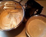 A picture of step 4 of Peanut Butter/Chocolate Chip Cake Bars.