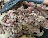 Foto langkah ke 2 dari resep Beef Stroganoff.