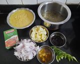 A picture of step 4 of Schezwan sandwich dosa.