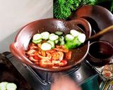 Foto langkah ke 5 dari resep Tumis Oyong Udang.