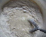 Foto del paso 3 de la receta: Budín de banana con sorpresa de dulce de leche🥧🍌