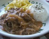 A picture of step 7 of Ultra Easy Beef Stroganoff.