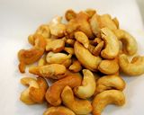 A picture of step 3 of Lightly Salted Stir-Fried Chicken and Cashew Nuts.