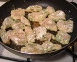 A picture of step 2 of Tender Basil Chicken Breasts.