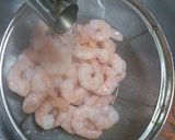 A picture of step 1 of Simple Chili Shrimp with Boiled Shrimp.