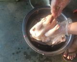 Hình bước làm 1 của món Gà hấp sả ớt