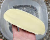 Foto del paso 1 de la receta: 🇮🇹 Srtacciatella casera 🇮🇹 A base de queso muzzarella hilado y crema de leche