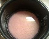 A picture of step 4 of Sakura Mochi.