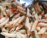 A picture of step 10 of Masala Chatpata Pasta.