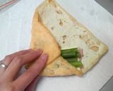 A picture of step 3 of Low-Carb Aburaage Spring Rolls.
