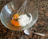 Foto del paso 1 de la receta: Pancitos para el mate, sin harina y con tomillo.😉😉👨‍🍳🧂