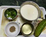 A picture of step 1 of Greek Tzatziki Dip.