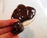 A picture of step 6 of Chocolate Decorations For Valentine's.