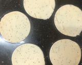 A picture of step 7 of Chicken samosa parcels.