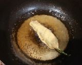 A picture of step 3 of Stuffed Mirchi Pakoda.