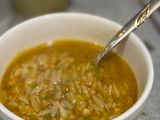 شوربة لسان العصفور بالدجاج