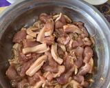 รูปขั้นตอนการทำที่ 3 ของ “หมูทอดเสียบไม้”