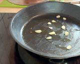 Foto del paso 6 de la receta: Tintorera en salsa, con setas