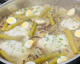 Foto del paso 5 de la receta: Rape con almejas en salsa verde 🍀 🥃 🧄 🪺 🍀 🎁
