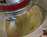 Φωτογραφία βήματος 6 της συνταγής Bundt κέικ με μύρτιλλα-σμέουρα και γλάσο λευκής σοκολάτας