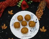 A picture of step 3 of Besan Ladoo.