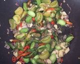 Foto langkah ke 3 dari resep Tumis cumi pete.