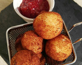 Foto del paso 14 de la receta: Bolas de puré de patata con morcilla y cebolla caramelizada