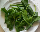 Foto del paso 1 de la receta: Ensalada de hojas verdes