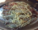 A picture of step 3 of Steamed Prawn with Rice Wine. Drunken Prawn.