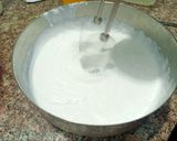 A picture of step 6 of Cocktail cream cake 🎂.