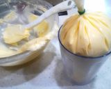 A picture of step 23 of Le Fraisier (French-Style Strawberry Shortcake).
