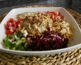 Foto del paso 7 de la receta: Ensalada de quinoa con salsa de yogurt y queso