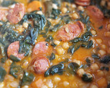 Foto del paso 9 de la receta: Garbanzos estofados con chorizo y espinacas