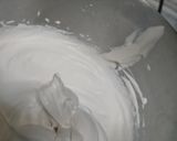 صورة لخطوة 1 من وصفة كريمة لذيذة جداً وغير مكلفة وتعطي كمية وفيرة ب3 مكوينات