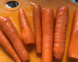 Foto del paso 1 de la receta: Chips de zanahoria saludables con freidora de aire caliente AirFryer