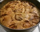 A picture of step 6 of Sabrina's apple pie.