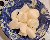 Hình bước làm 1 của món Tôm kho củ cải