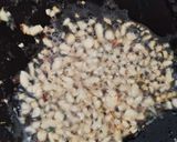Gambar langkah 5 resipi Kailan Goreng Kicap.