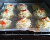 Foto langkah ke 3 dari resep Mini Angel Hair Pizza.